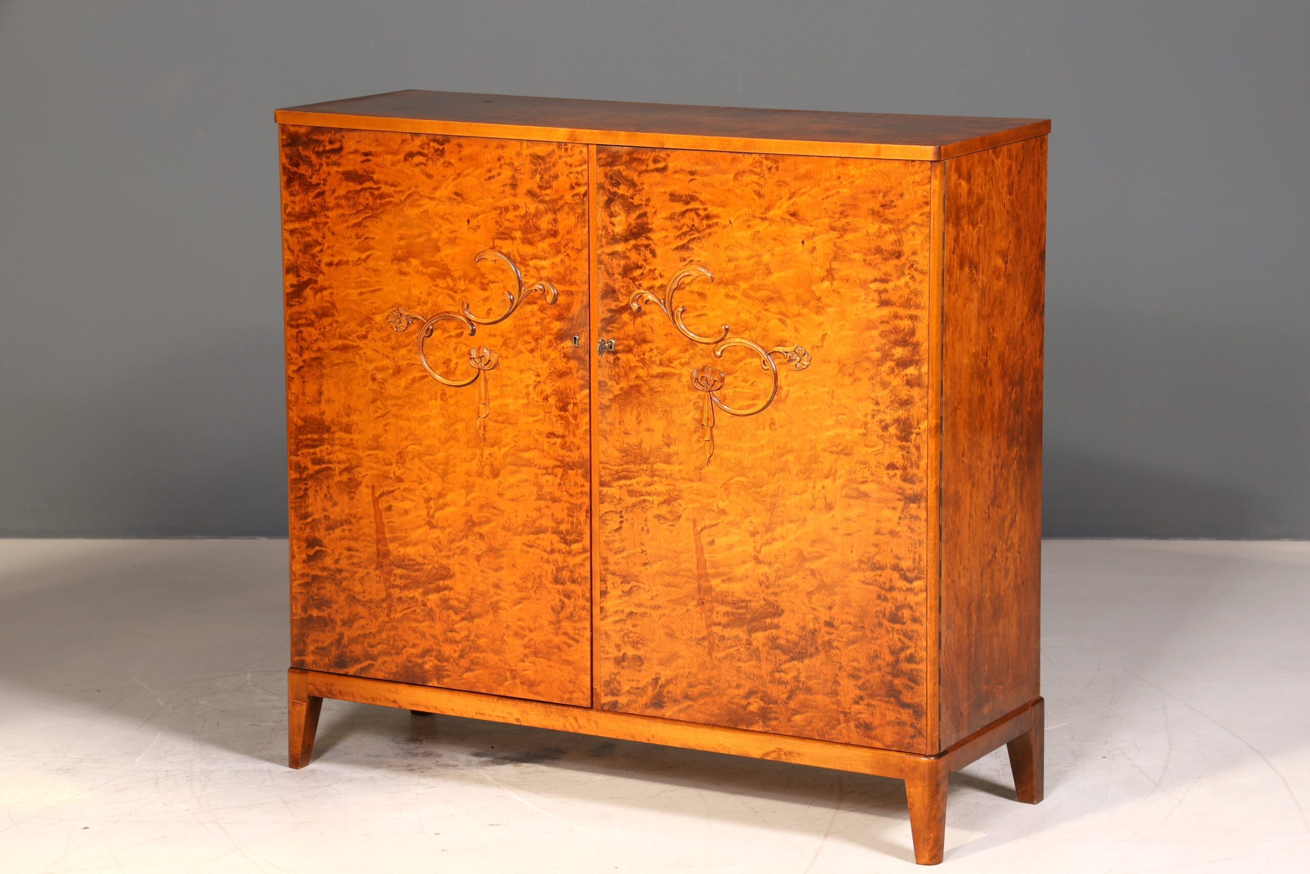 Stilvoller Original Art Deco Schrank Vertiko Kleiderschrank um 1940 Aktenschrank echt Holz Wäscheschrank