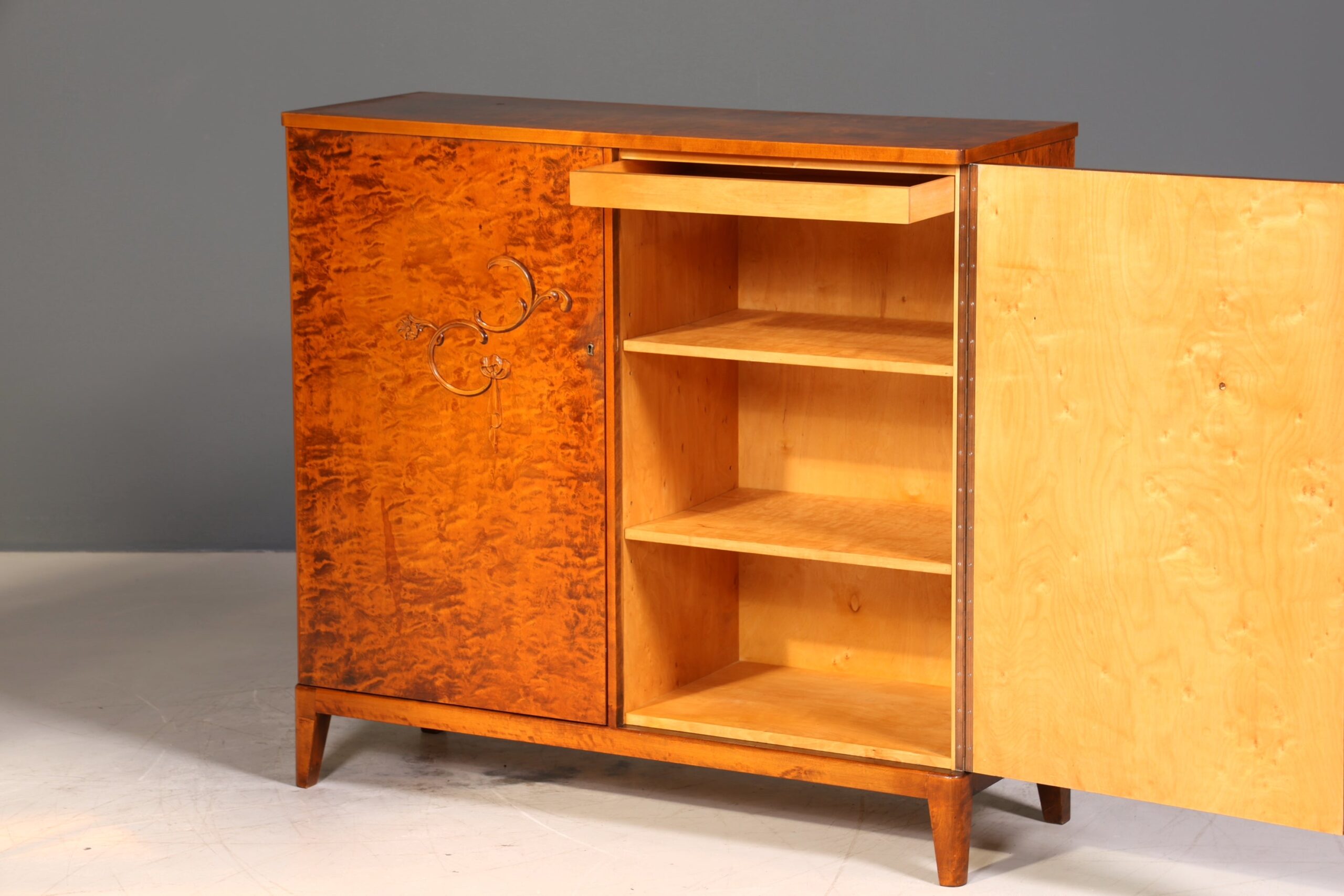 Stilvoller Original Art Deco Schrank Vertiko Kleiderschrank um 1940 Aktenschrank echt Holz Wäscheschrank - Image 2